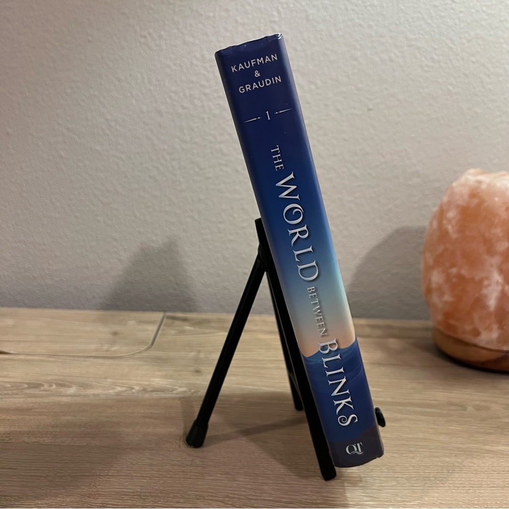 The World Between Blinks Book 1 Amie Kaufman Ryan Graudin First Edition HC - Picture 4 of 16